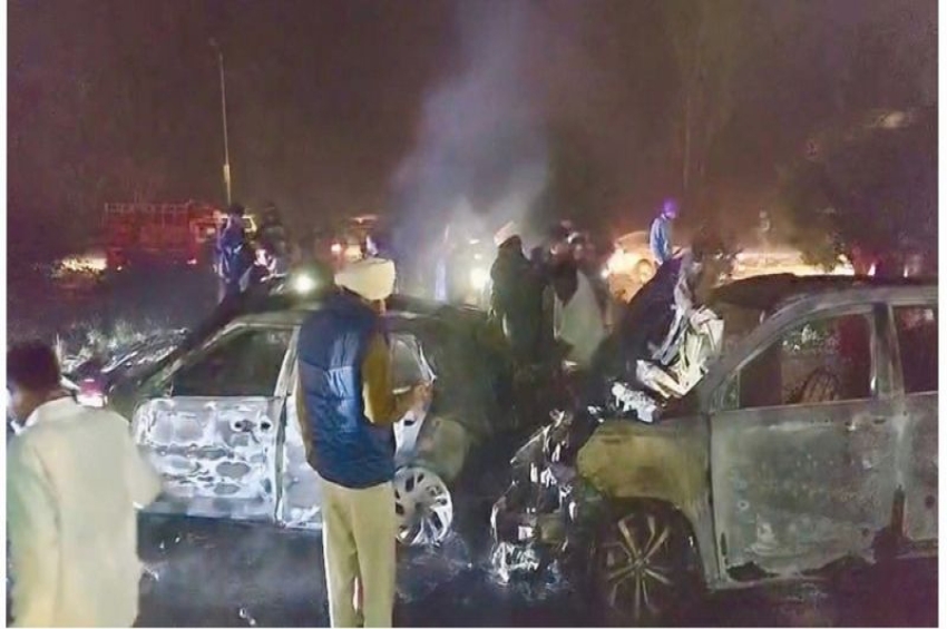 ਫਗਵਾੜਾ-ਜਲੰਧਰ ਹਾਈਵੇਅ &rsquo;ਤੇ ਦੇਰ ਰਾਤ ਵਾਹਨਾਂ ਦੀ ਟੱਕਰ; ਇਕ ਵਿਦਿਆਰਥੀ ਦੀ ਮੌਤ, ਕਈ ਹੋਰ ਜ਼ਖ਼ਮੀ